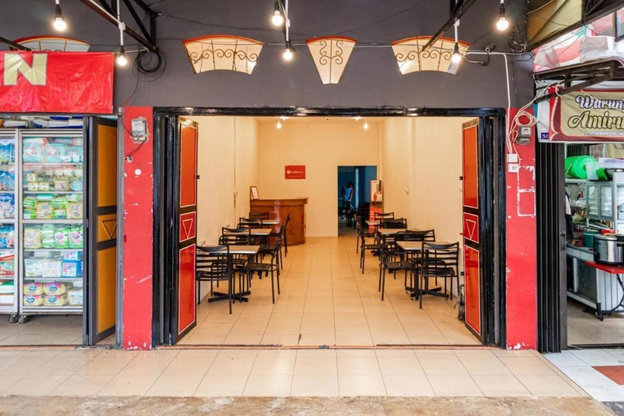 Reddoorz Syariah @ Jalan Setiabudi Medan 3 Exterior photo