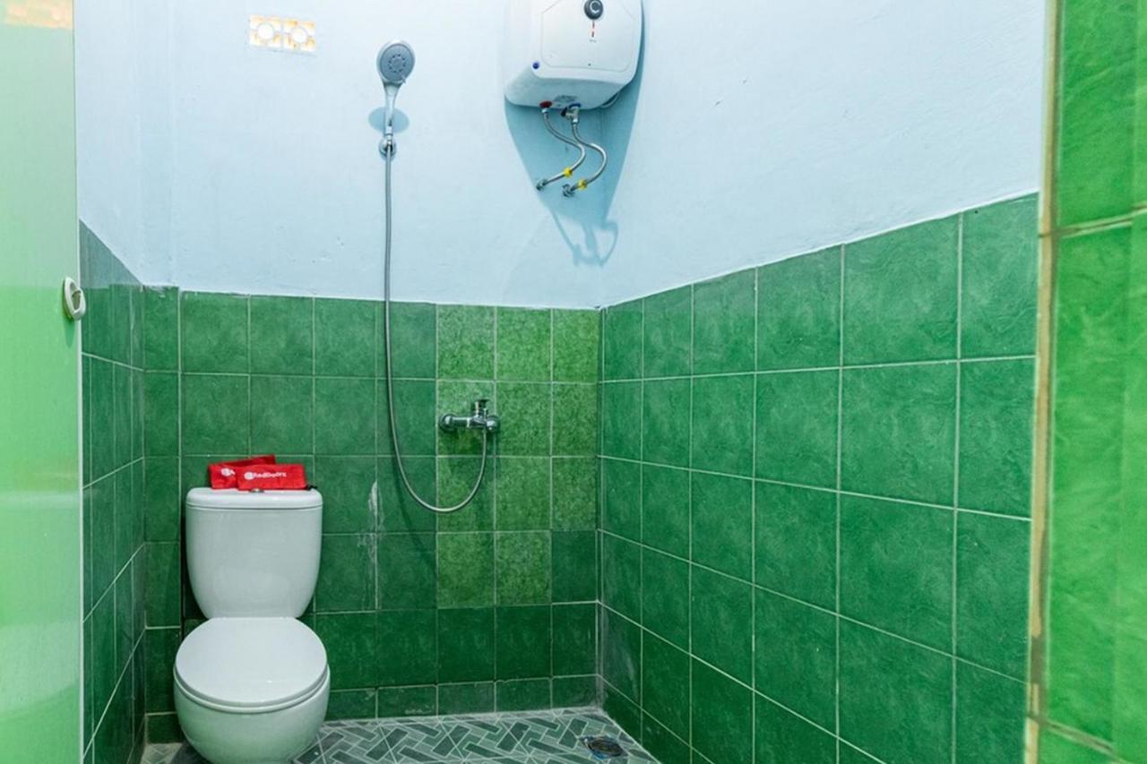 Reddoorz Syariah @ Jalan Setiabudi Medan 3 Exterior photo